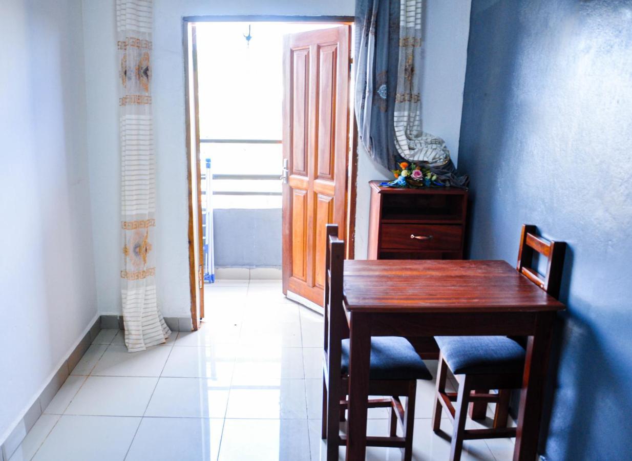 Les Logis De Nouvelle Route Bastos Apartment Yaounde Luaran gambar