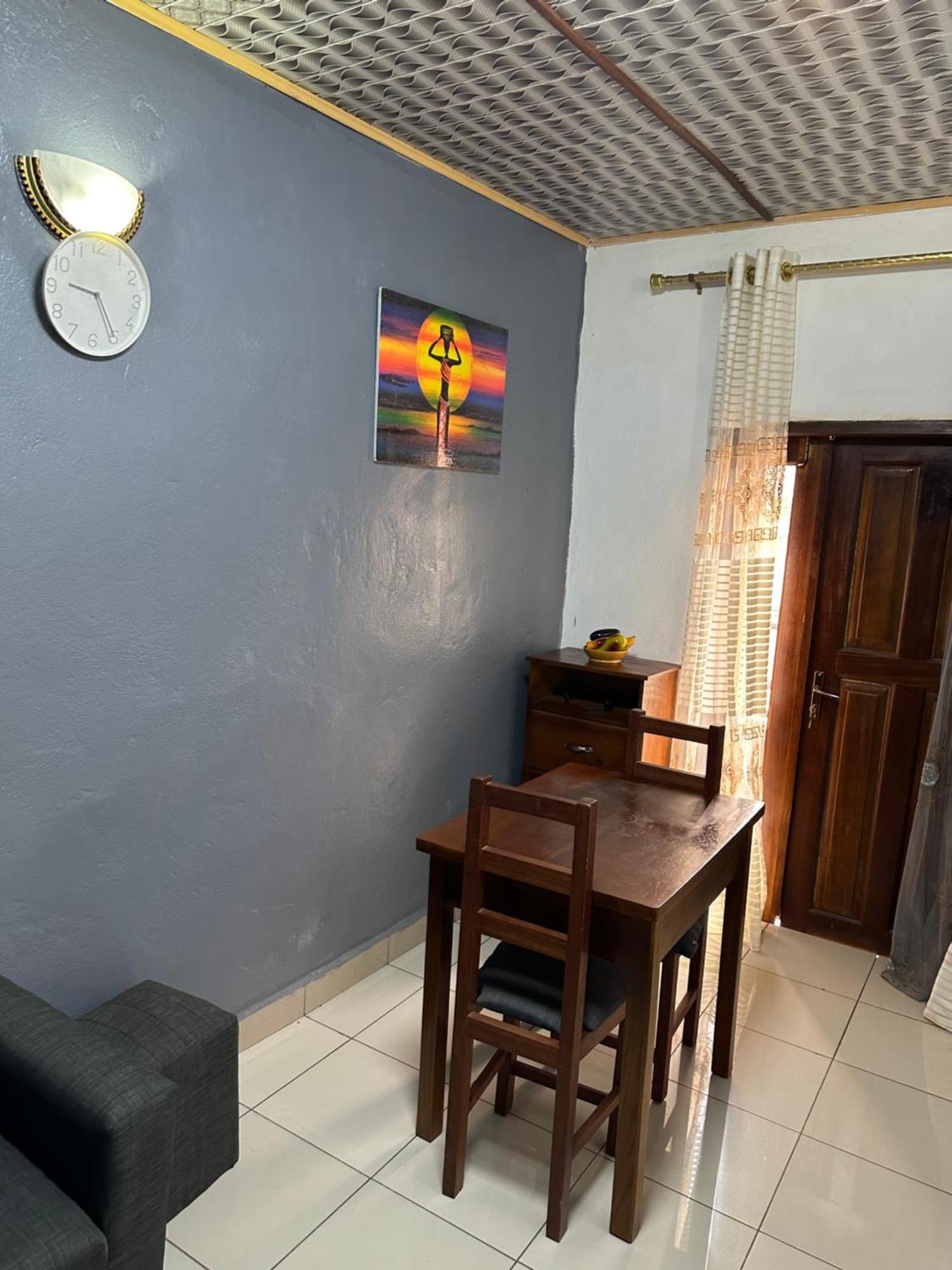 Les Logis De Nouvelle Route Bastos Apartment Yaounde Luaran gambar