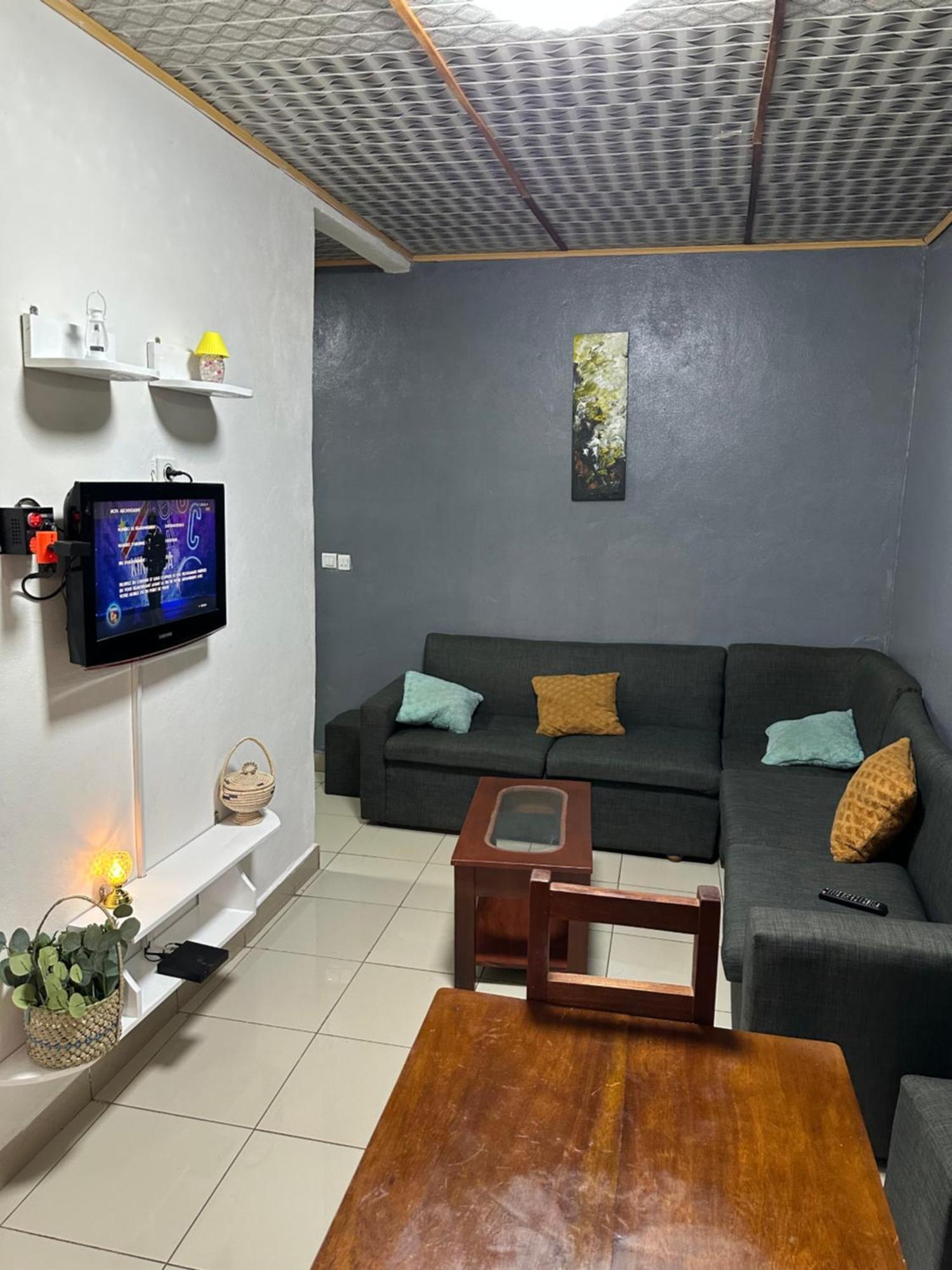 Les Logis De Nouvelle Route Bastos Apartment Yaounde Luaran gambar