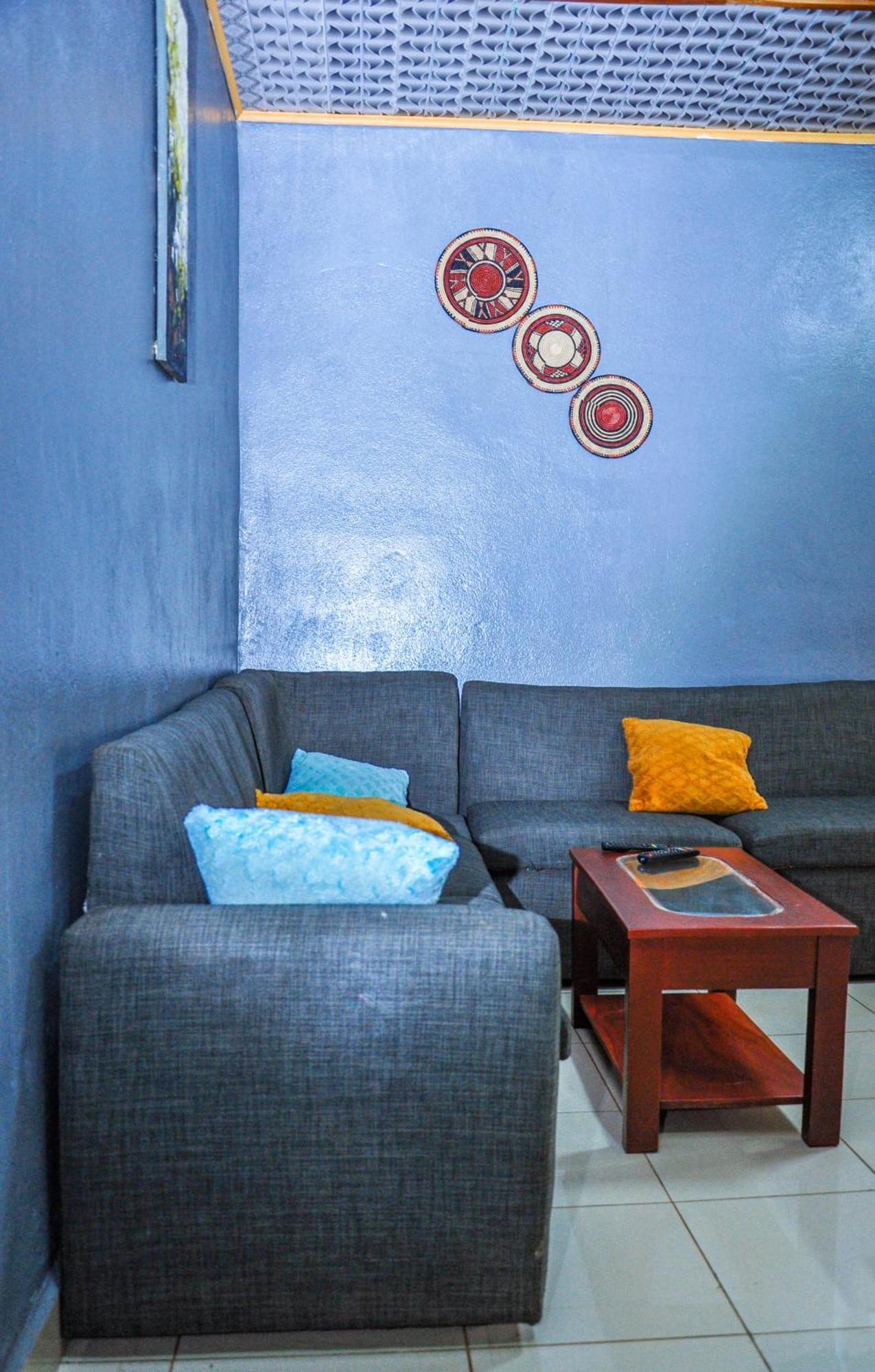 Les Logis De Nouvelle Route Bastos Apartment Yaounde Luaran gambar