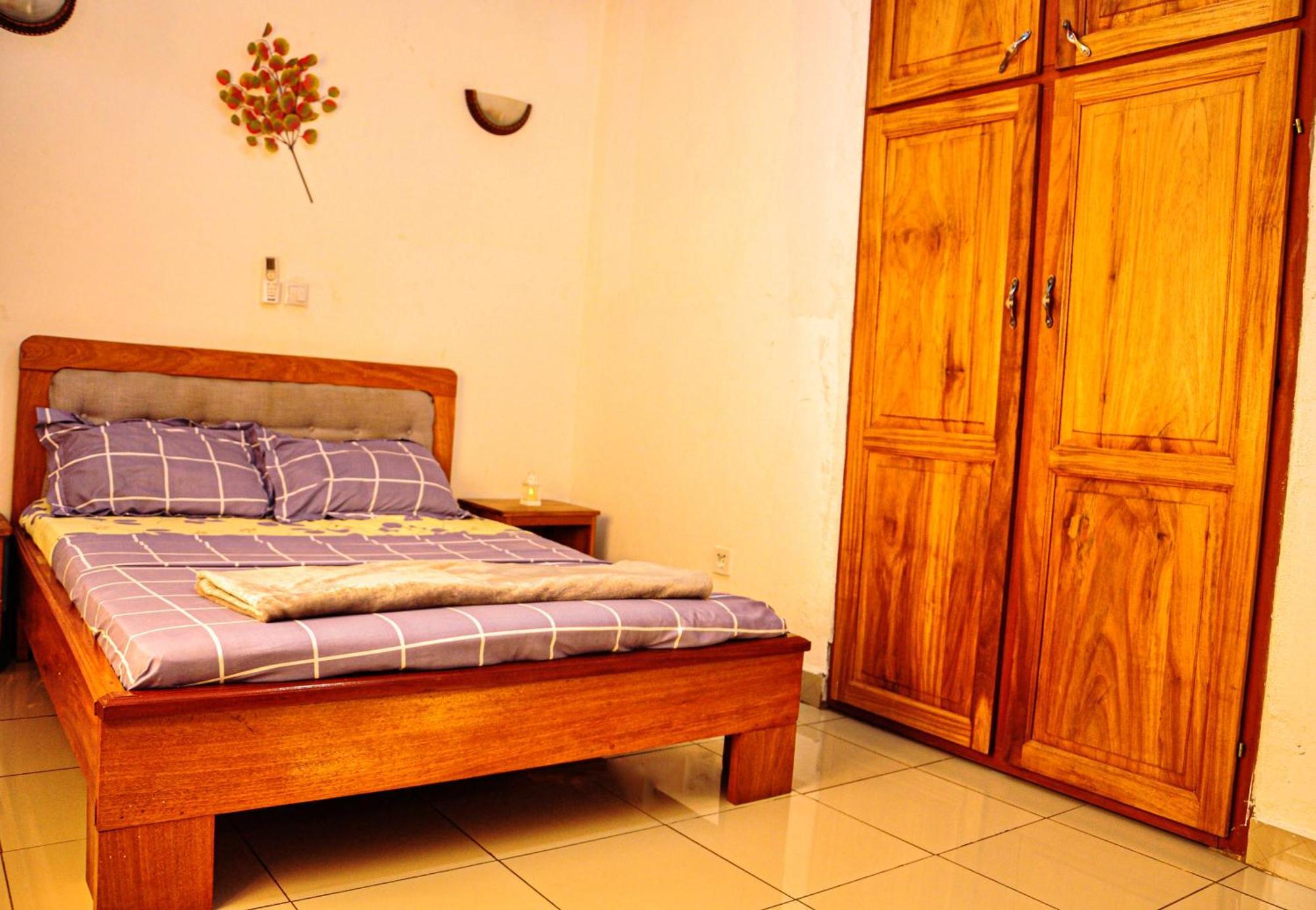 Les Logis De Nouvelle Route Bastos Apartment Yaounde Luaran gambar