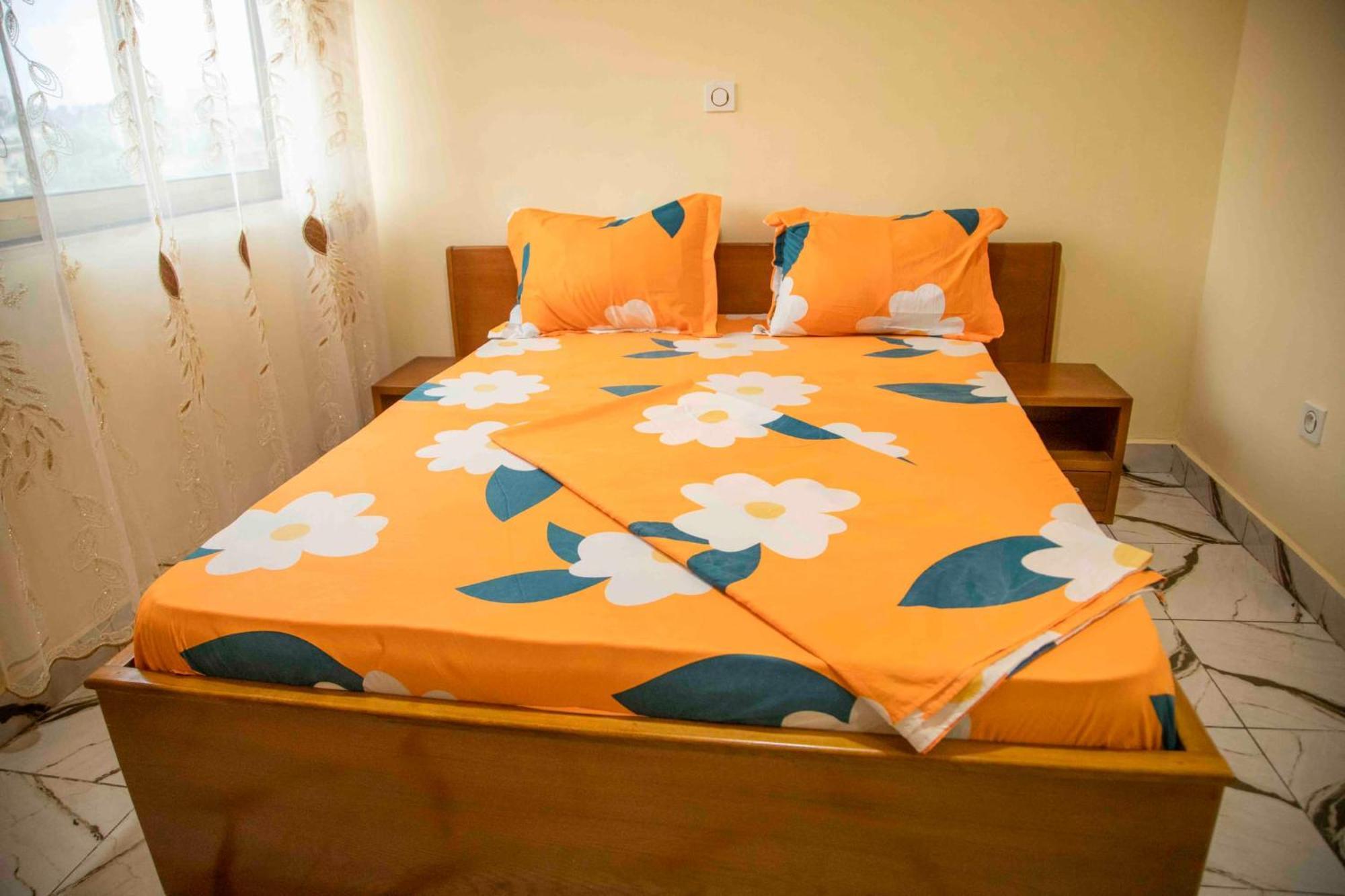 Les Logis De Nouvelle Route Bastos Apartment Yaounde Luaran gambar