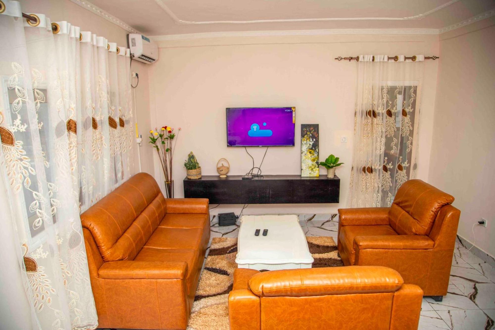 Les Logis De Nouvelle Route Bastos Apartment Yaounde Luaran gambar